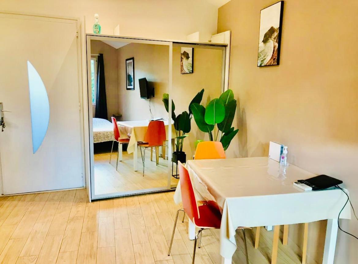 Apartamento Le Logis De Rigoumel 1 Tolón Exterior foto